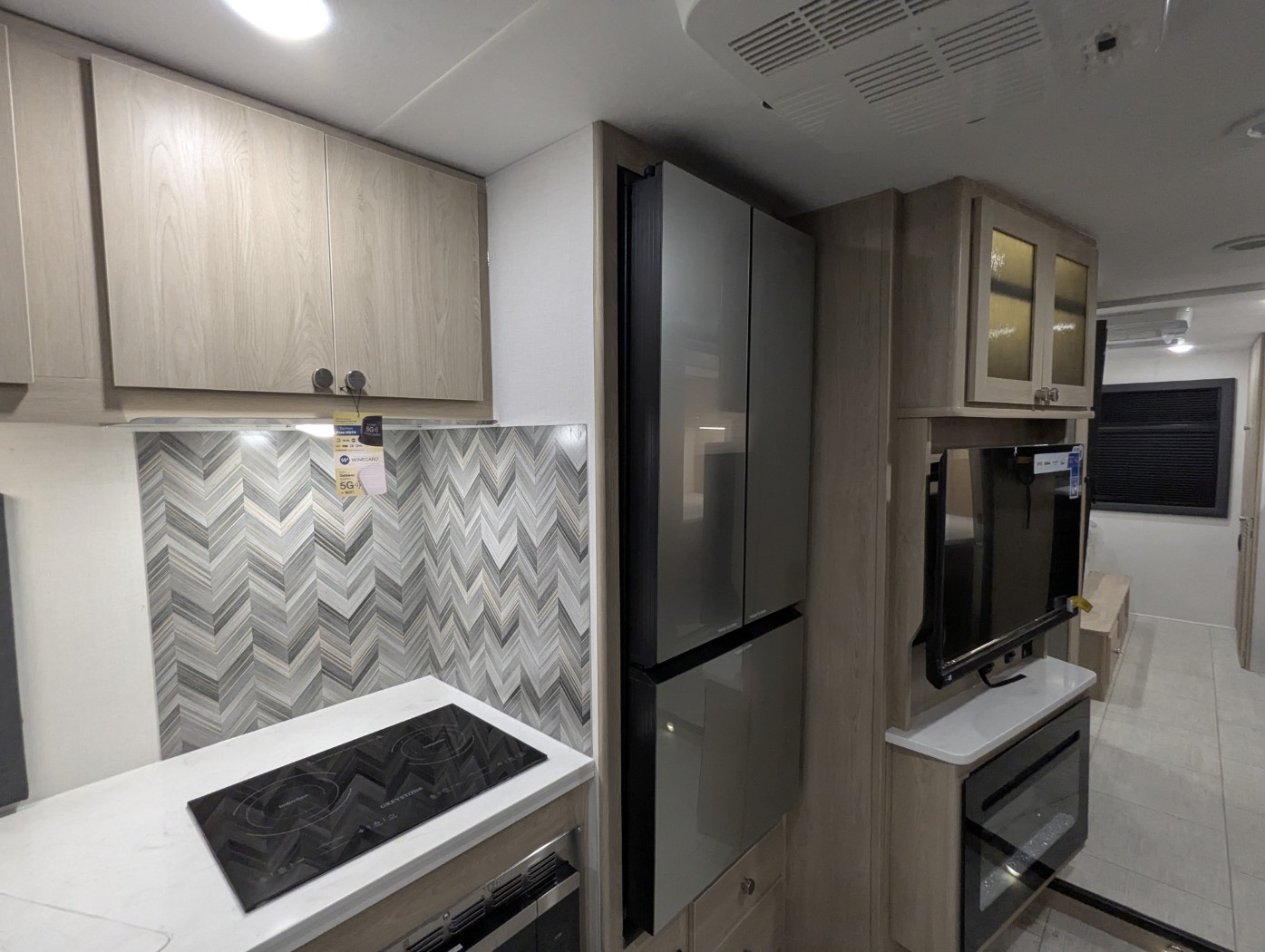 2026 Coachmen Entourage 340BH - Image 19