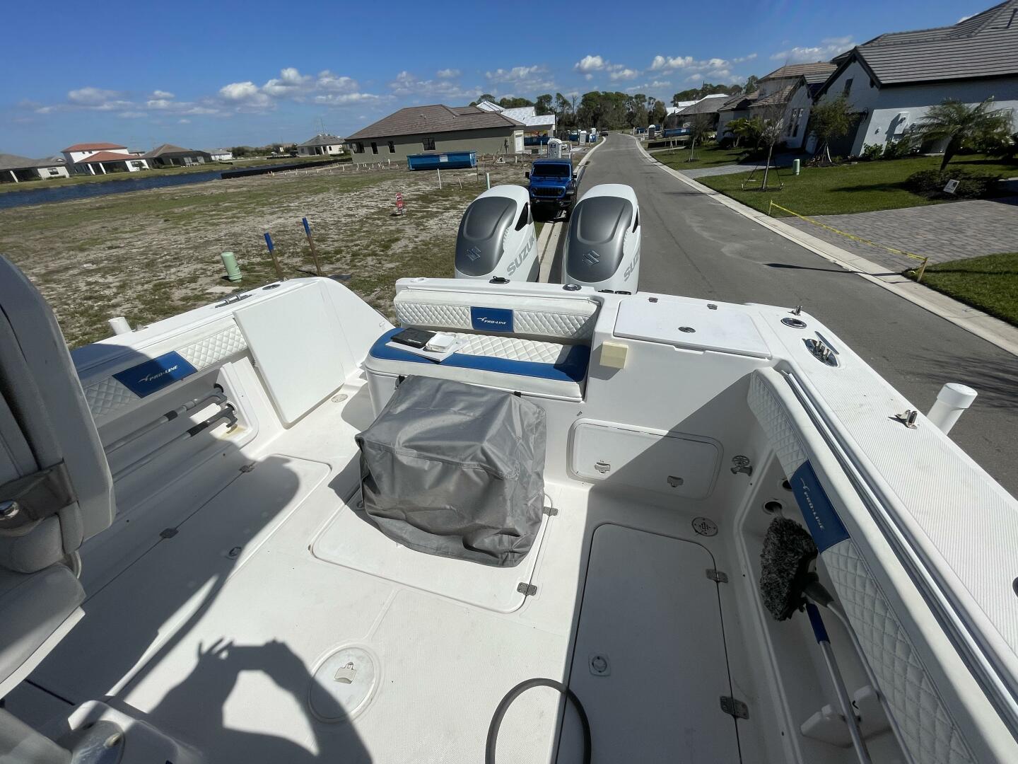 2004 Pro-Line 30 Express Walkaround - Image 39