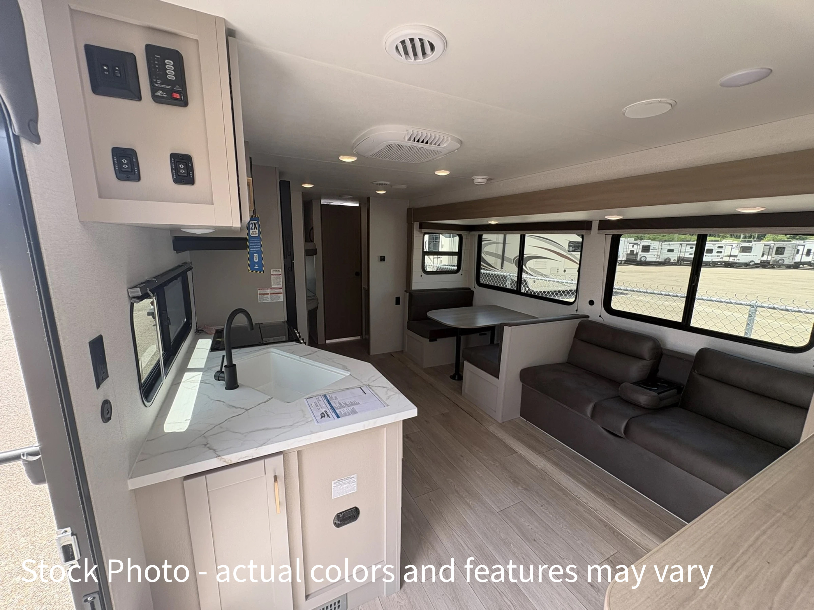 2027 Jayco Jay Flight SLX 261BHS - Image 14