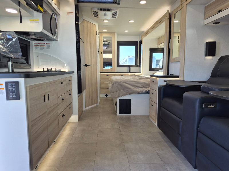 2026 Entegra Coach Qwest 25L - Image 7