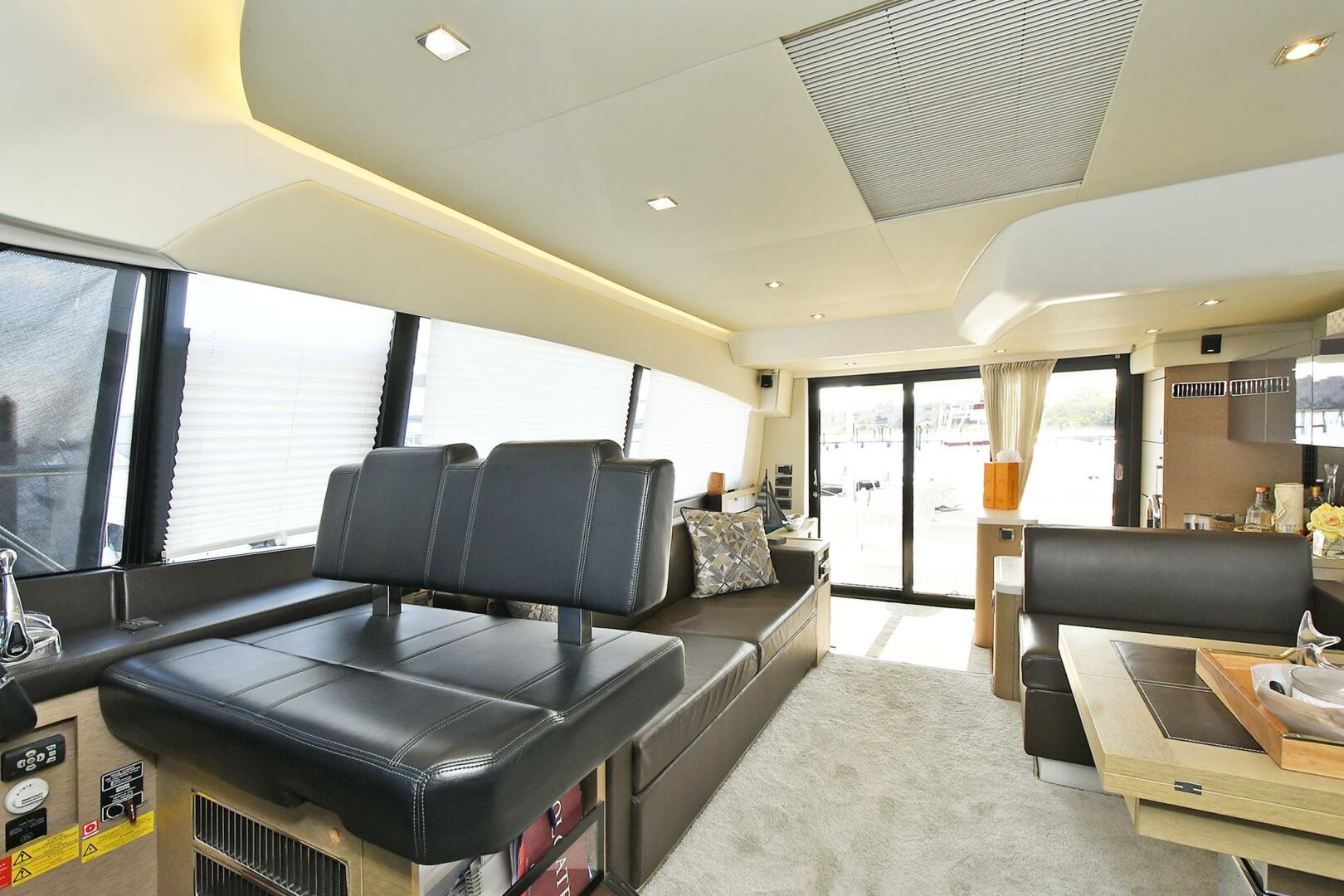 2018 Prestige 560 Fly - Image 39