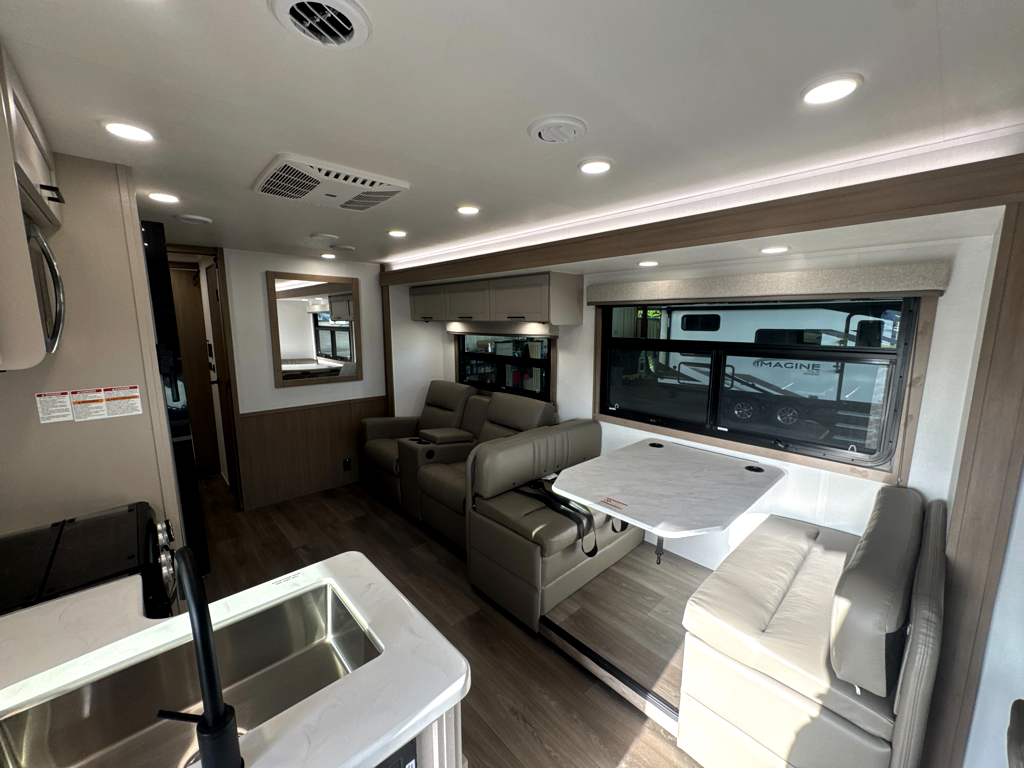 2027 ENTEGRA COACH ODYSSEY 30Z - Image 9