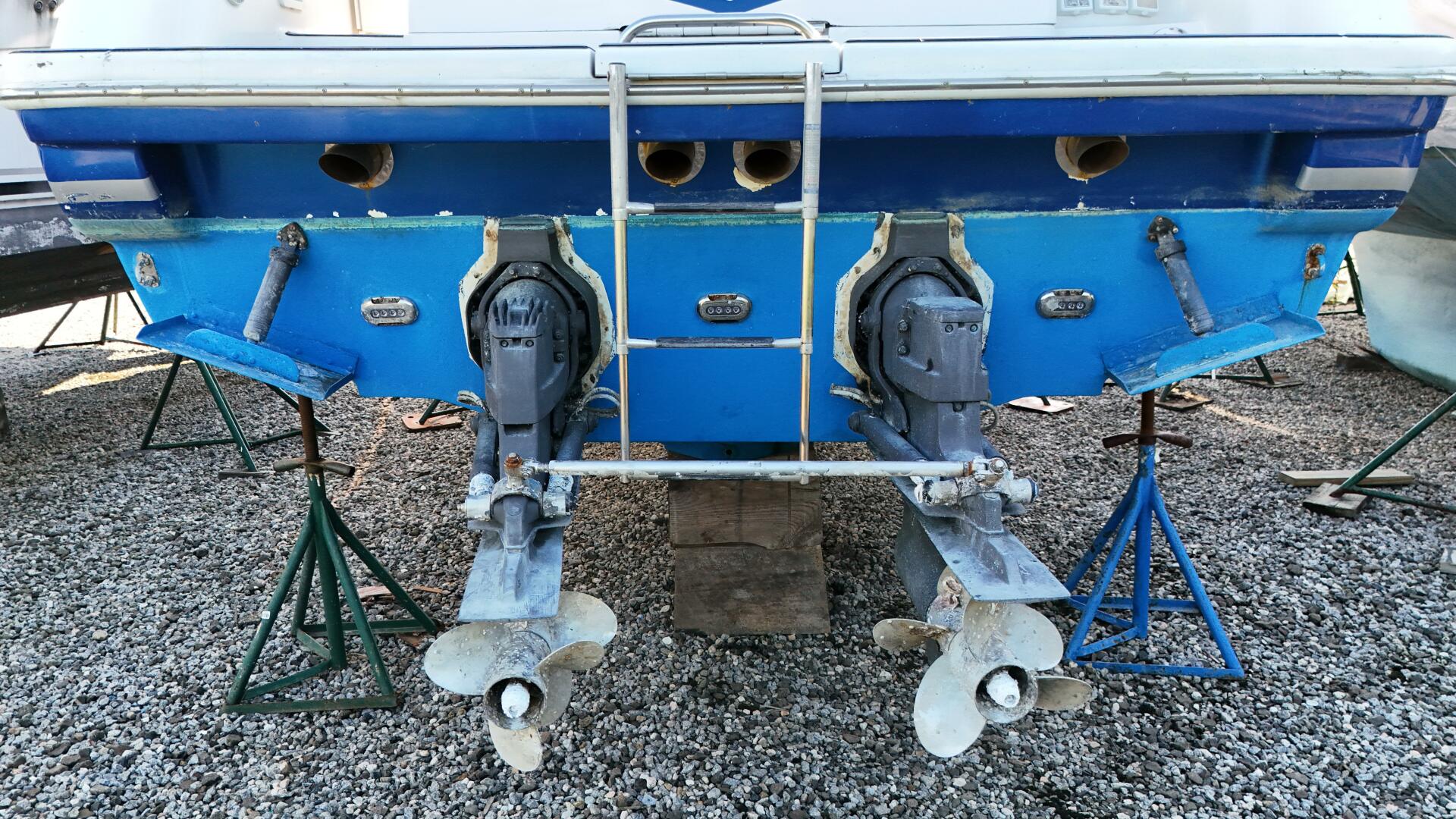 2004 Formula 370SS - Image 12