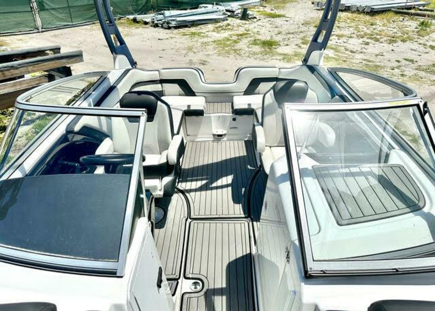 2018 Yamaha Boats - Image 14