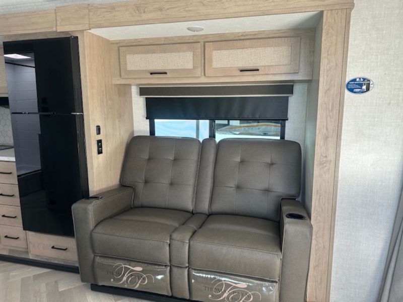 2026 Ember RV E-Series 22MLQ - Image 5