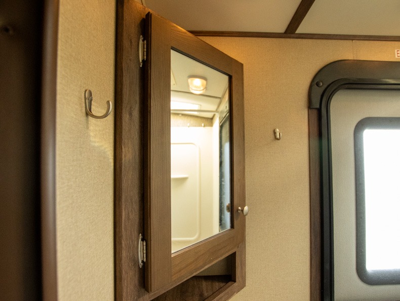 2016 Dutchmen RV Aerolite 242BHSL - Image 14
