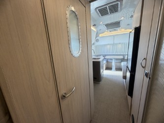 2026 AIRSTREAM GLOBETROTTER 25FBT - Image 25