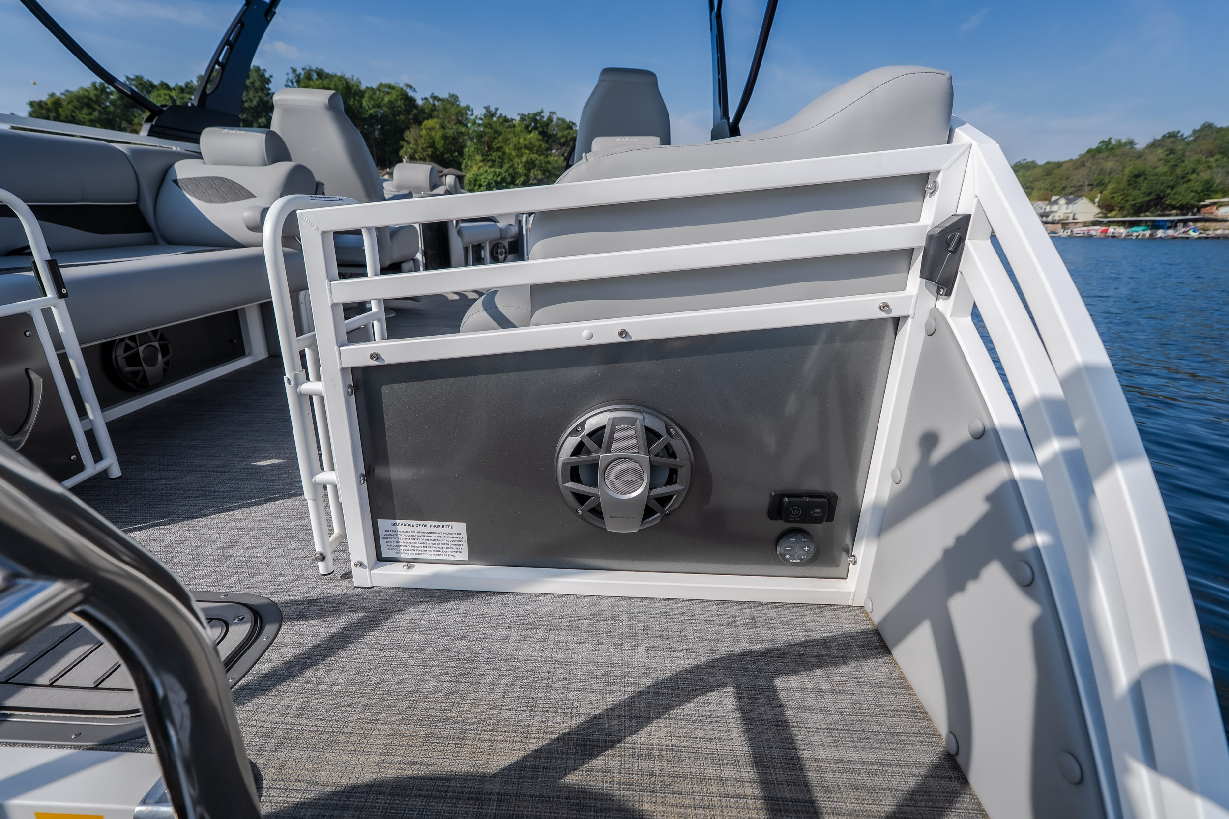 2025 JC Tritoon NepToon 25TT Sport DSL, Bow Chaise Arms - Image 27