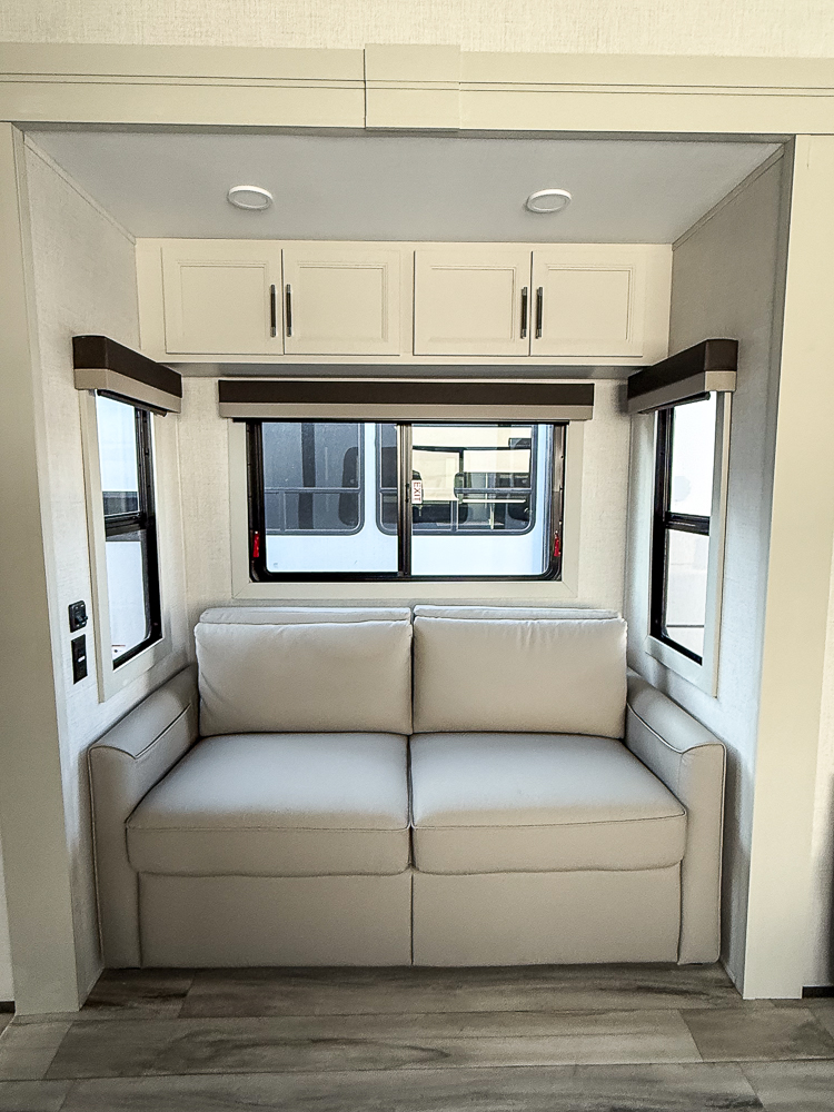 2026 KEYSTONE 380LT - Image 50