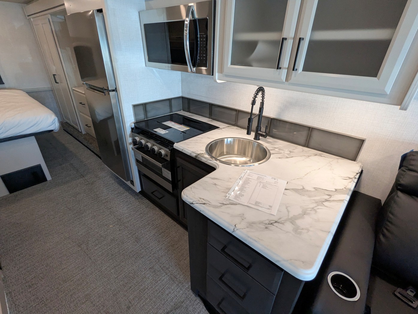 2026 Fleetwood Flair 29M - Image 20