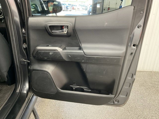 2022 Toyota Tacoma TRD Off-Road Crew Cab 4WD V6 - Image 22