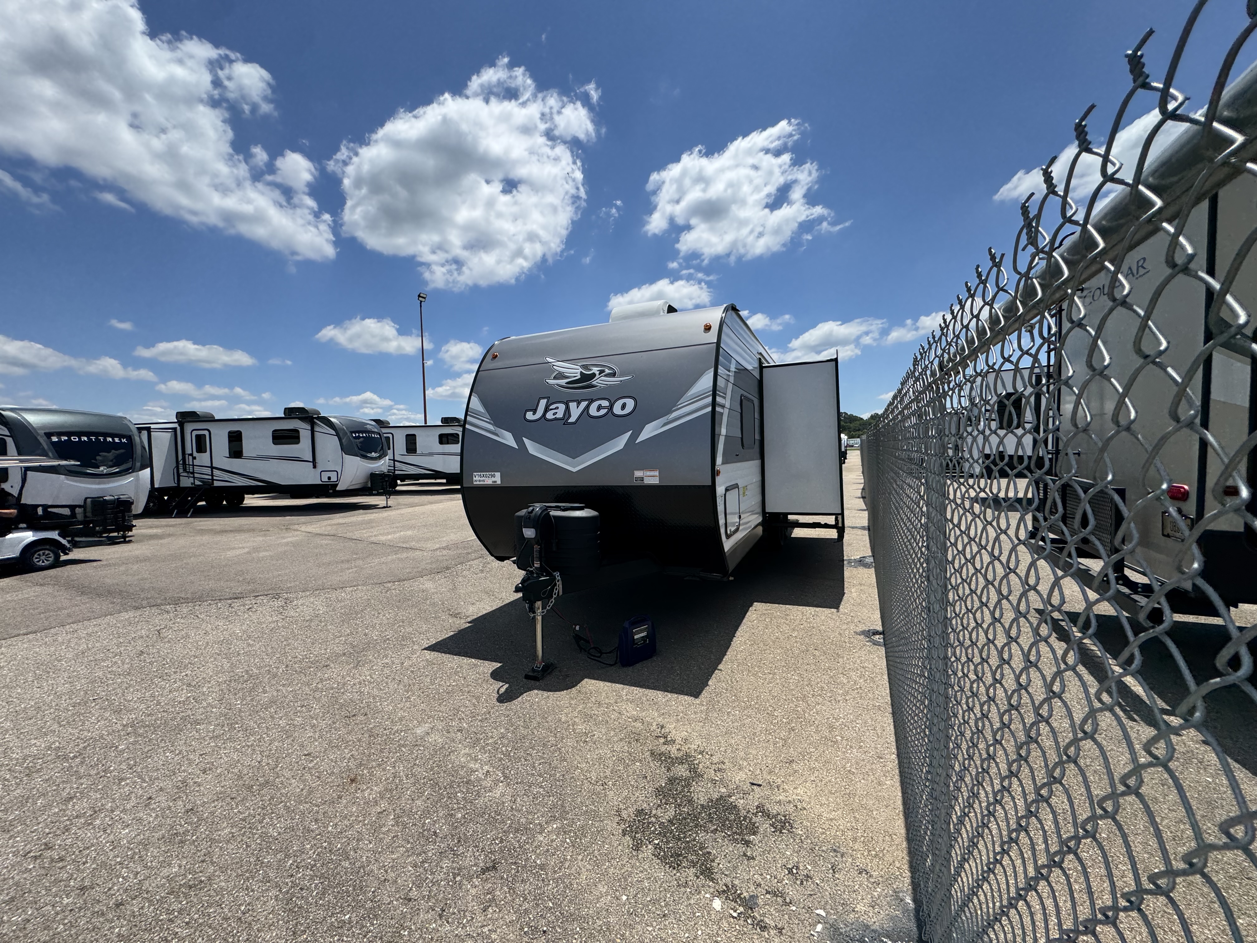 2027 Jayco Jay Flight SLX 261BHS - Image 3
