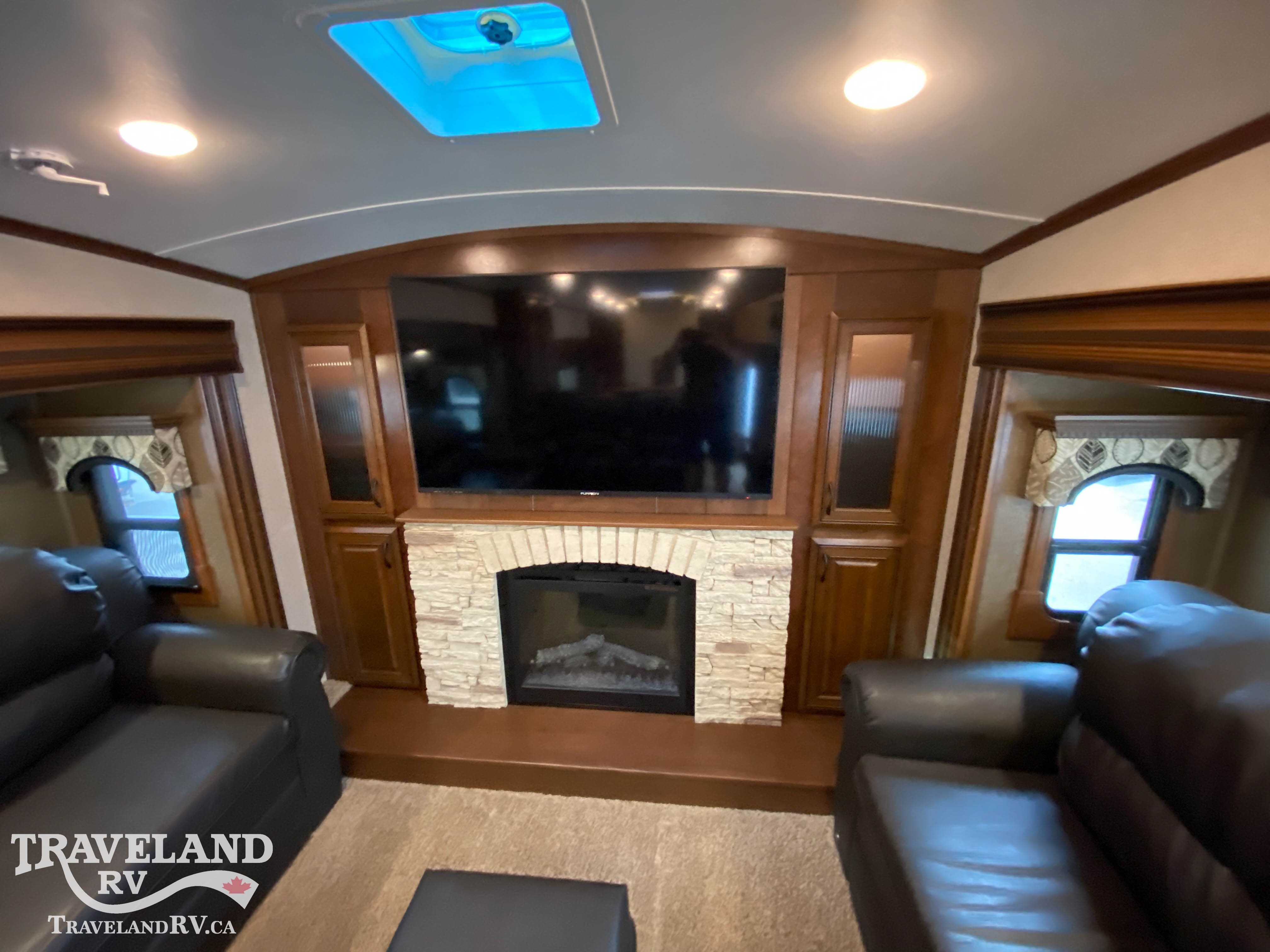 2016 Jayco Pinnacle 38FLSA - Image 7