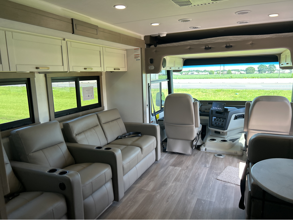 2027 JAYCO PRECEPT 36C - Image 19