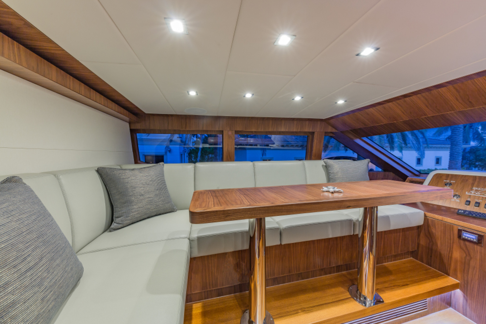 2018 Hargrave Raised Pilothouse - Image 55