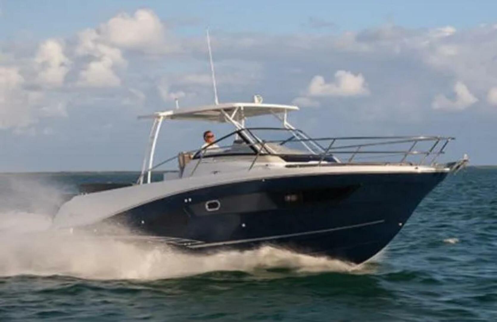 2019 Jeanneau 10.5 - Image 3