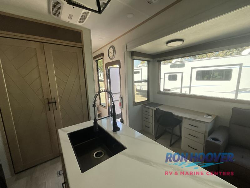 2026 FOREST RIVER 3900HBLR - Image 10