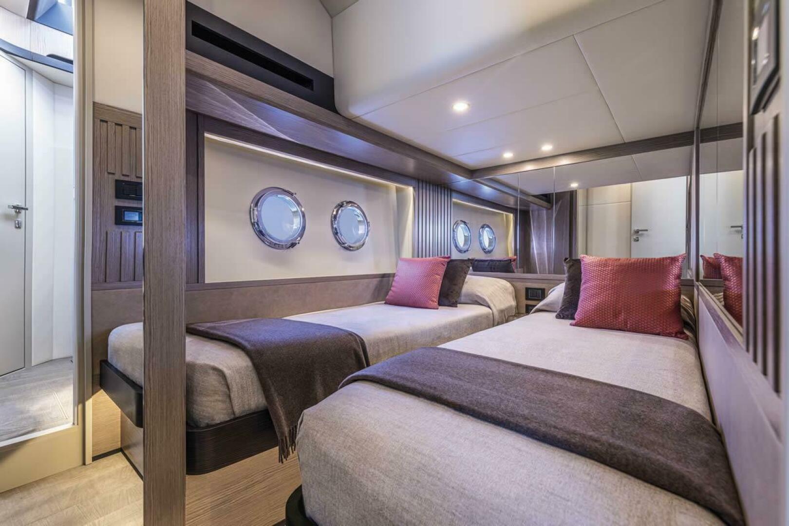 2010 Sea Ray 310 SUNDANCER - Image 14