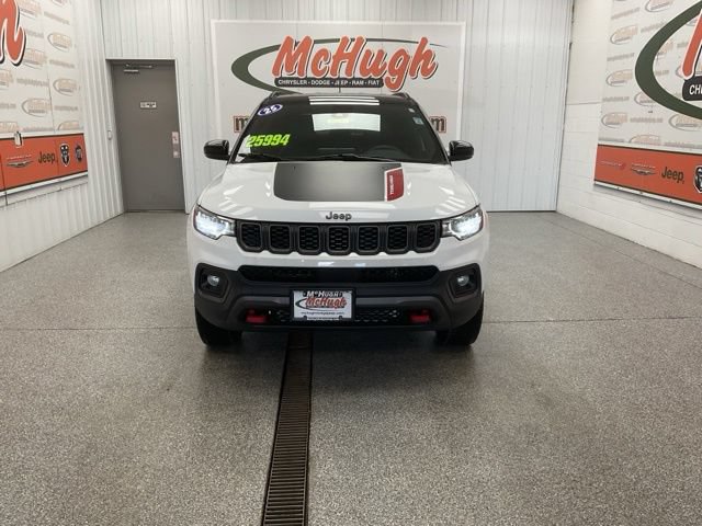 2025 Jeep Compass Trailhawk 4x4 - Image 2