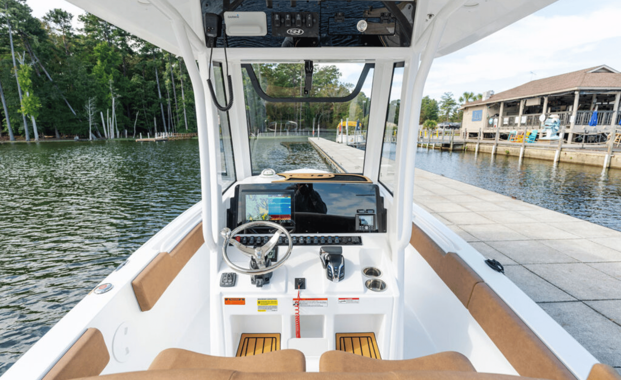 2027 SEA HUNT ULTRA 235SE - Image 9