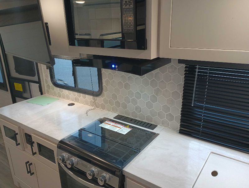 2025 Jayco Jay Feather 19MRK - Image 11