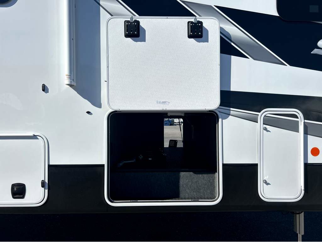 2025 JAYCO SEISMIC 4113 - Image 5