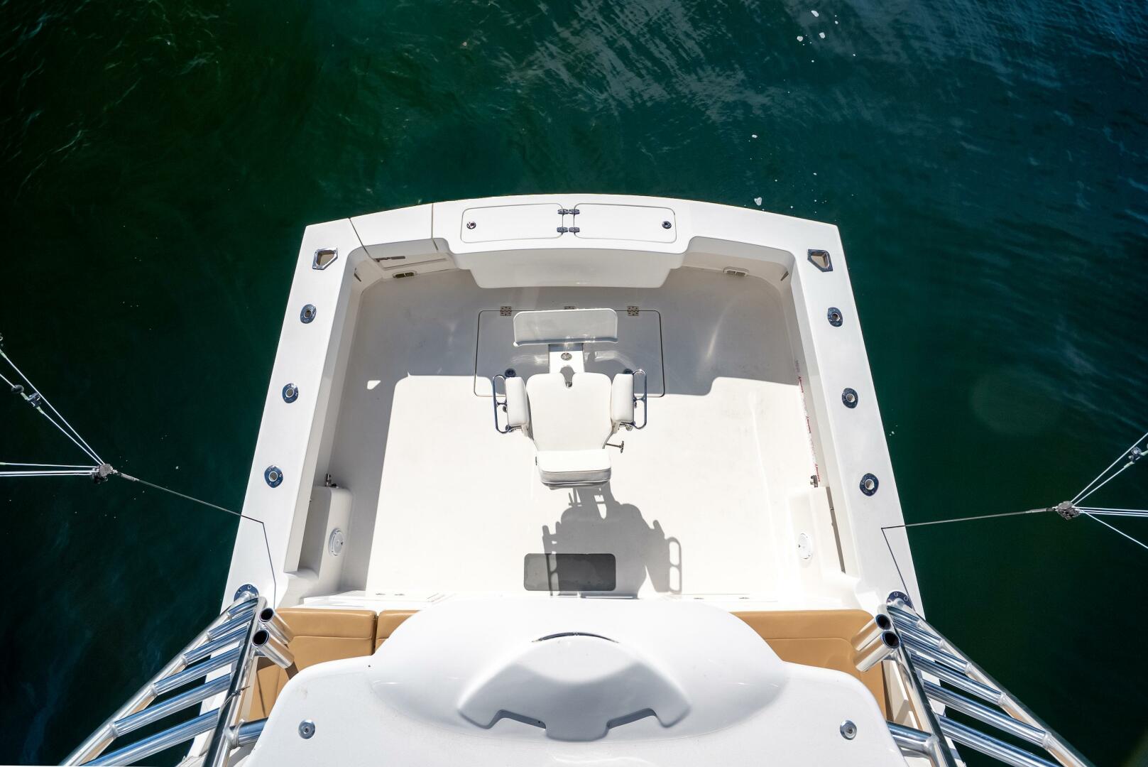 2018 Albemarle 41 Express - Image 8
