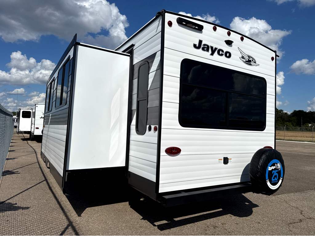 2027 JAYCO JAY FLIGHT 262RLS - Image 3