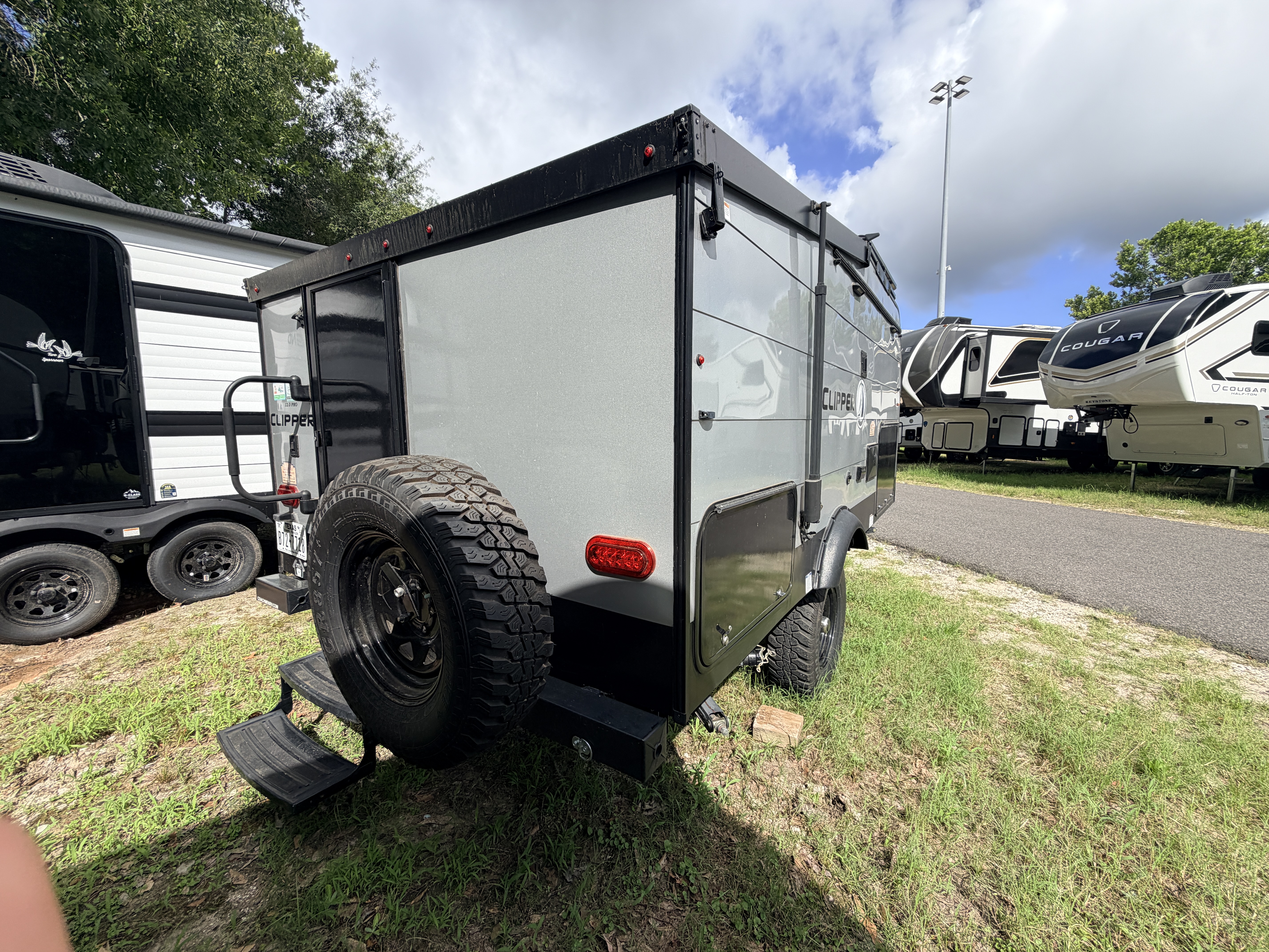 2023 Coachmen Clipper Express 12.0TD PRO - Image 10