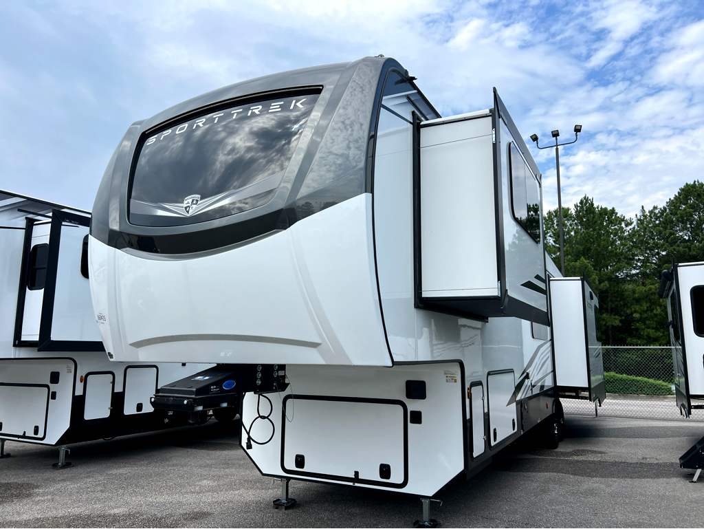 2027 VENTURE RV SPORTTREK 363VFR - Image 2