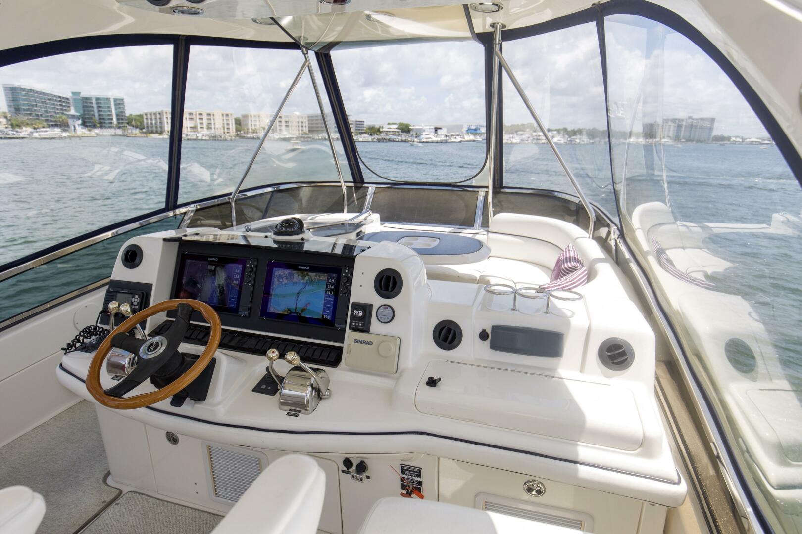 2007 Sea Ray 52 Sedan Bridge - Image 23