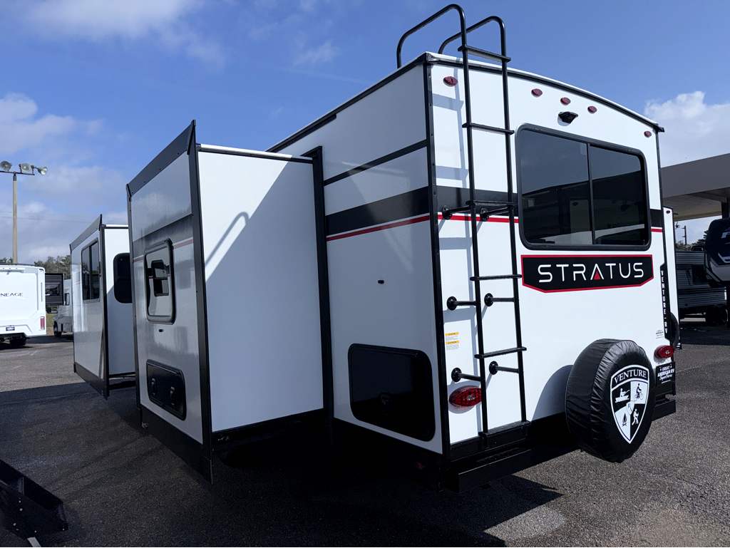2026 VENTURE RV STRATUS 262VFK - Image 3