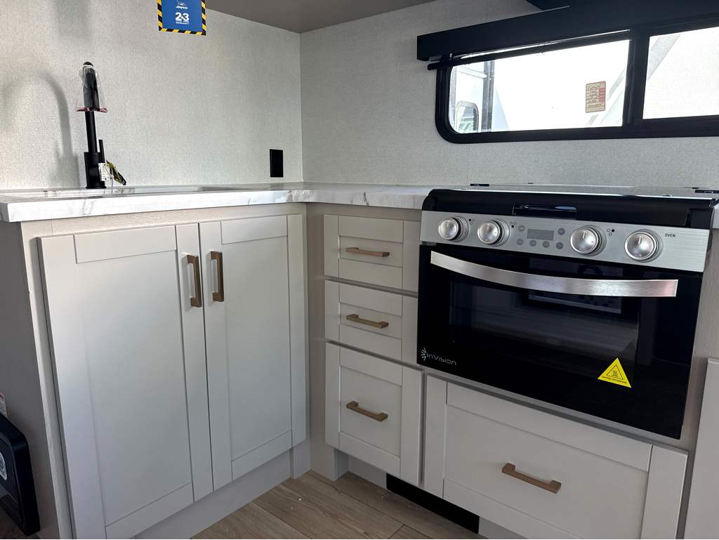 2027 JAYCO JAY FEATHER 25RLSL - Image 11