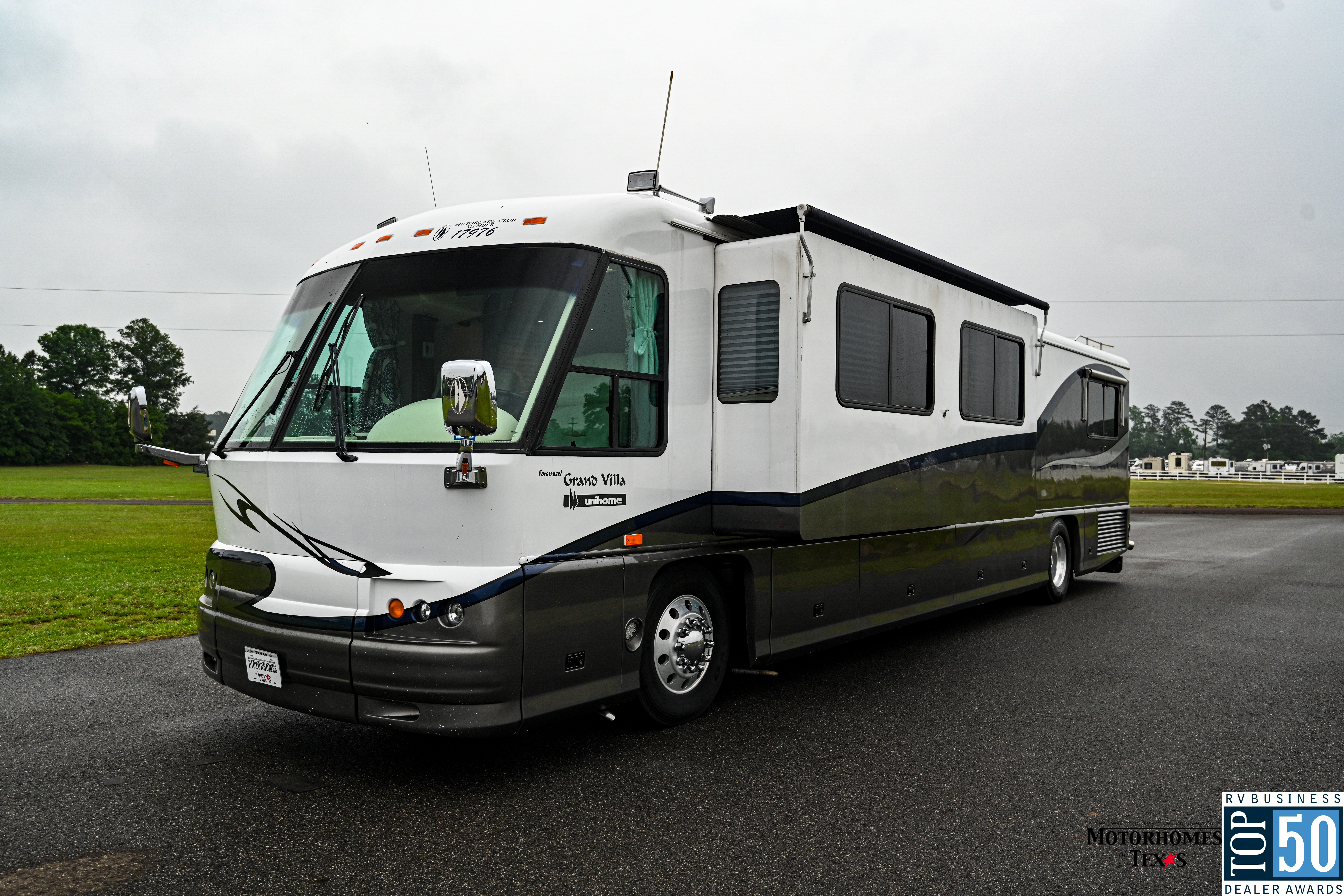 2000 Foretravel Grand Villa