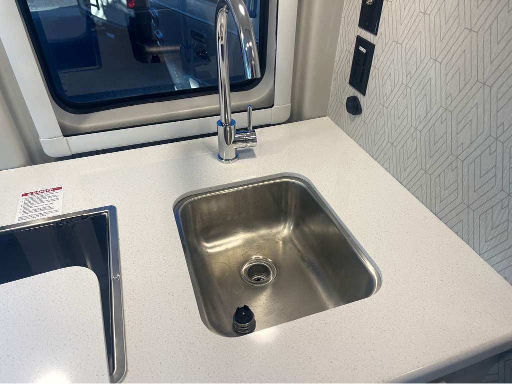 2026 THOR MOTOR COACH RIZE 18M - Image 21