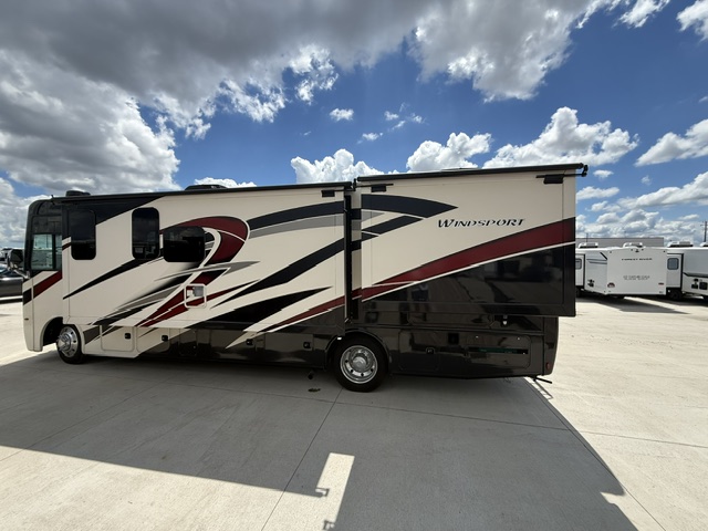 2023 Thor Motor Coach Windsport 31C - Image 9