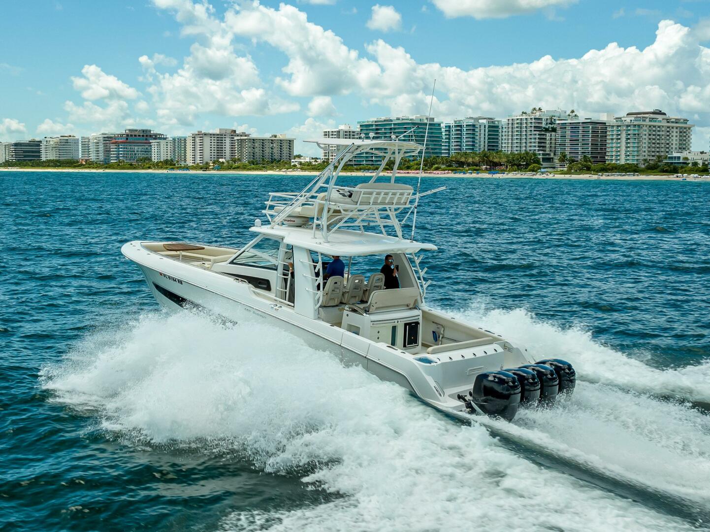 2016 Boston Whaler - Image 44