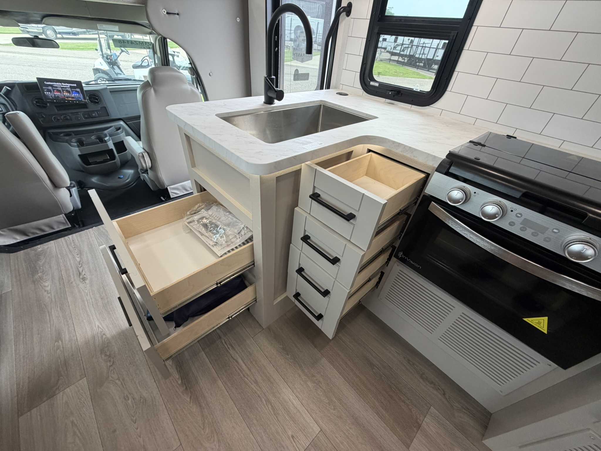2027 JAYCO GREYHAWK 30Z - Image 31