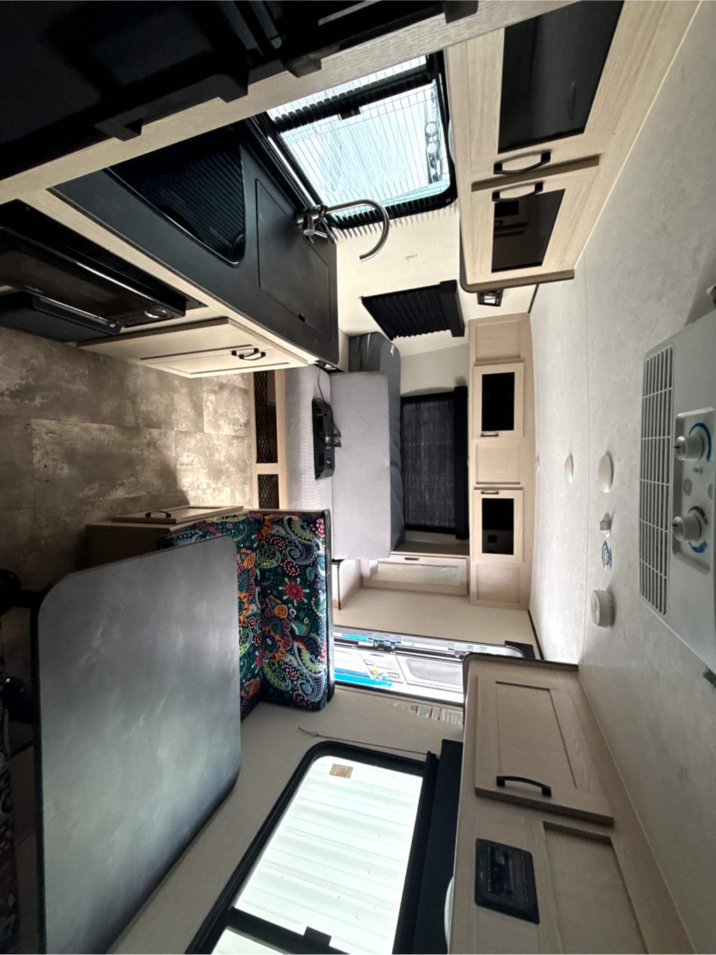 2023 COACHMEN APEX NANO 186 BH - Image 27