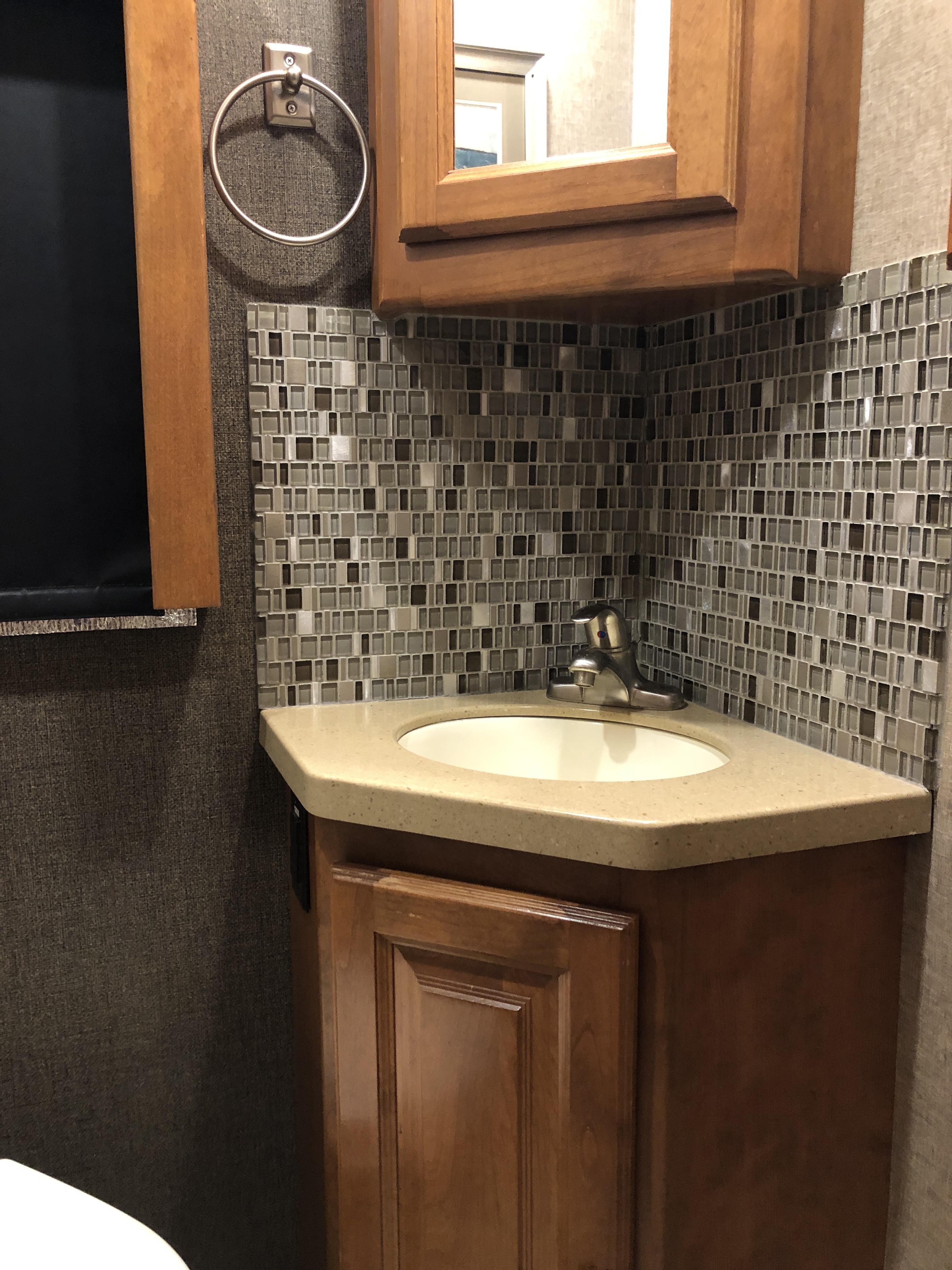 2017 Tiffin Allegro Red 38 QRA - Image 47