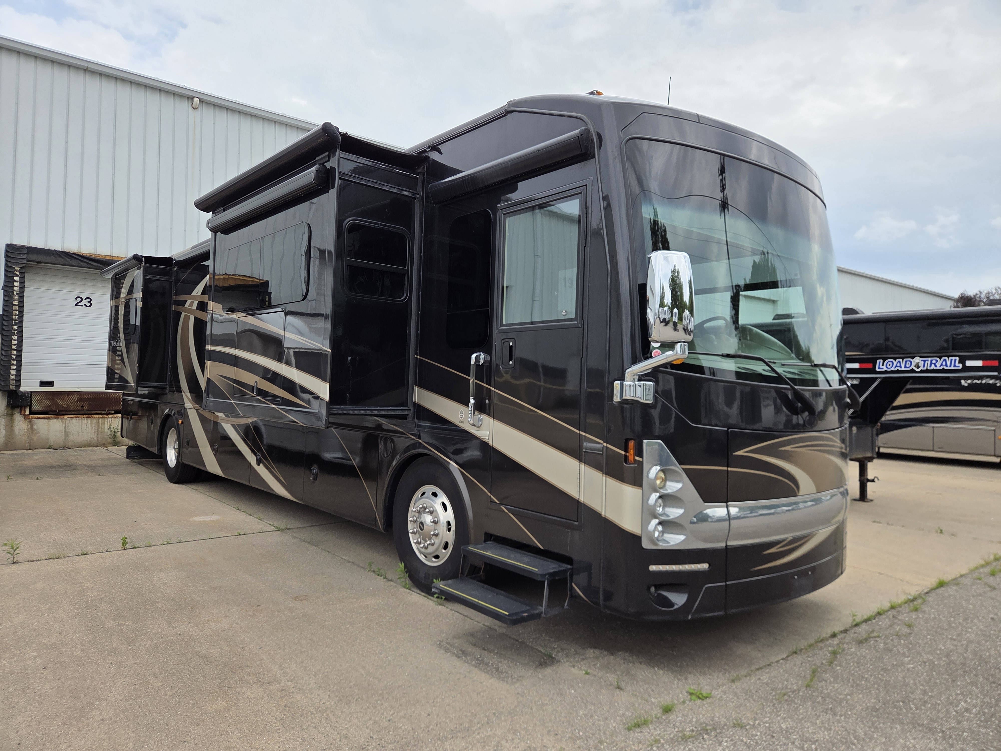 2015 Thor Motor Coach Tuscany 40KQ - Image 1