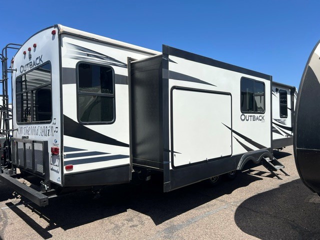 2020 Keystone Outback 330RL - Image 4