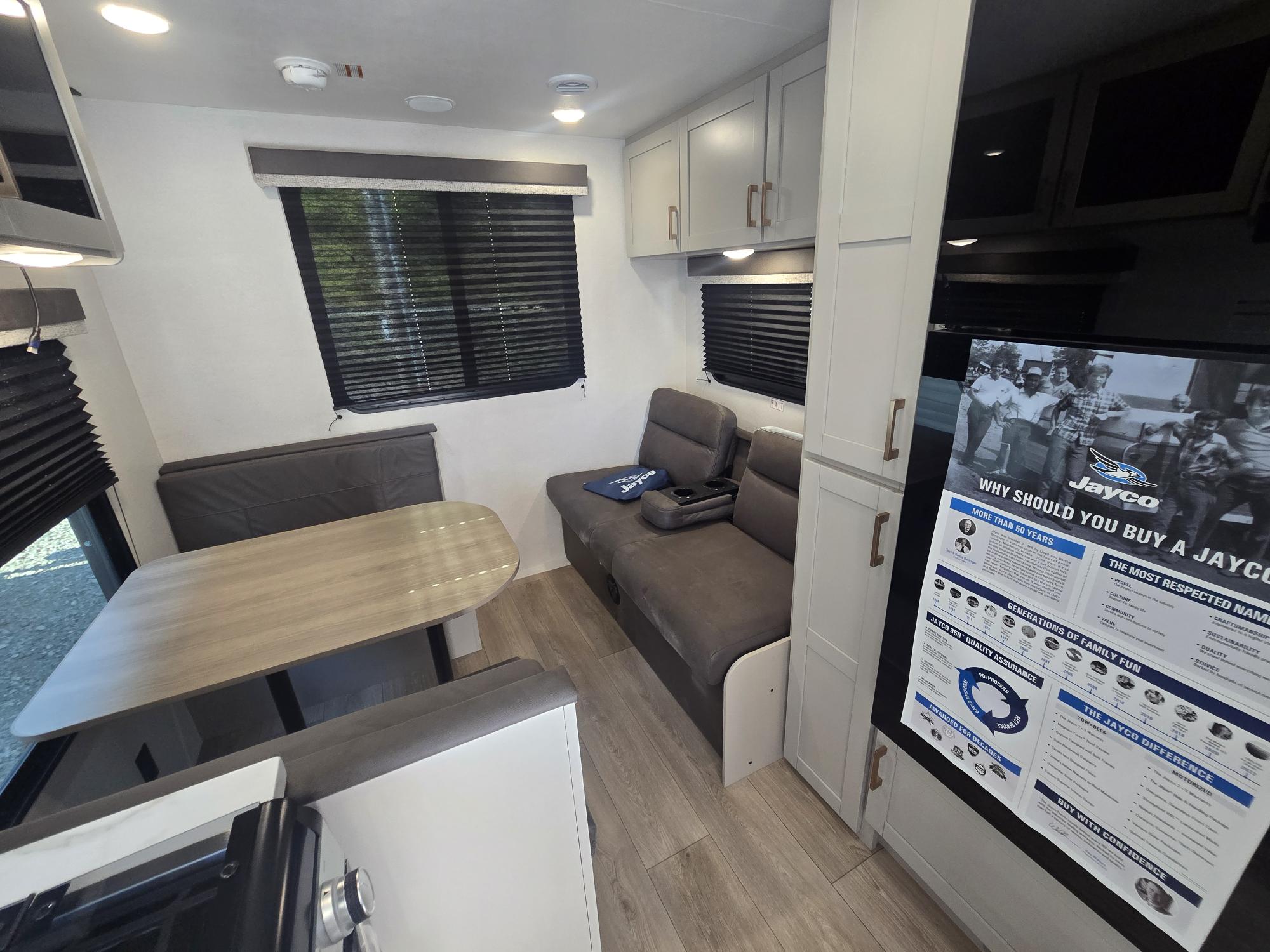 2027 Jayco Jay Flight SLX 210QB - Image 23