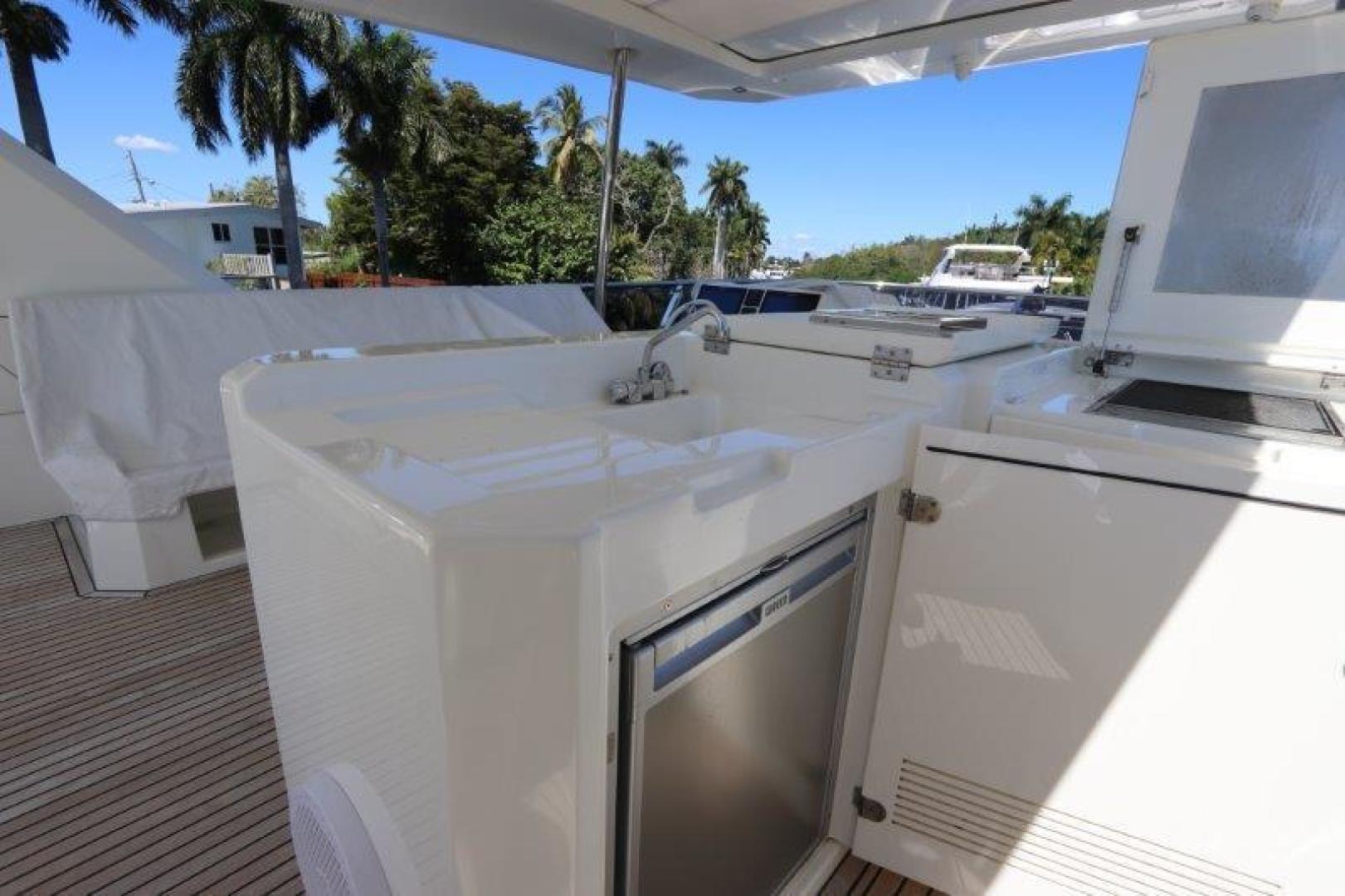2017 Prestige Motoryacht - Image 30