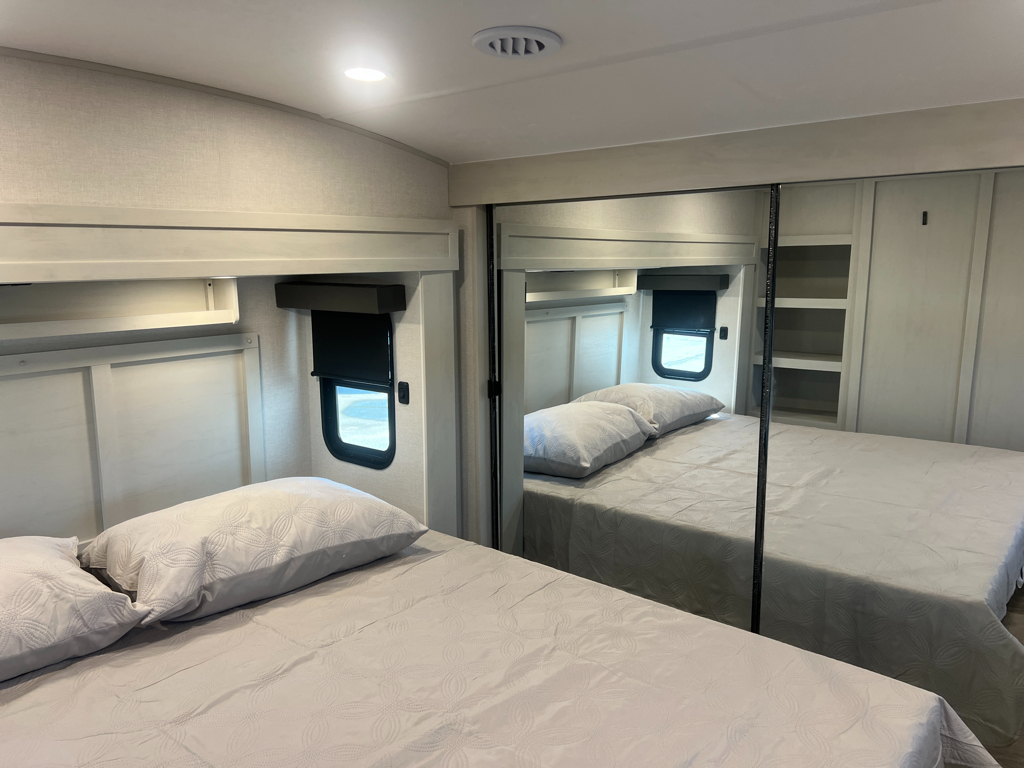 2027 Coachmen Chaparral 336TSIK - Image 20