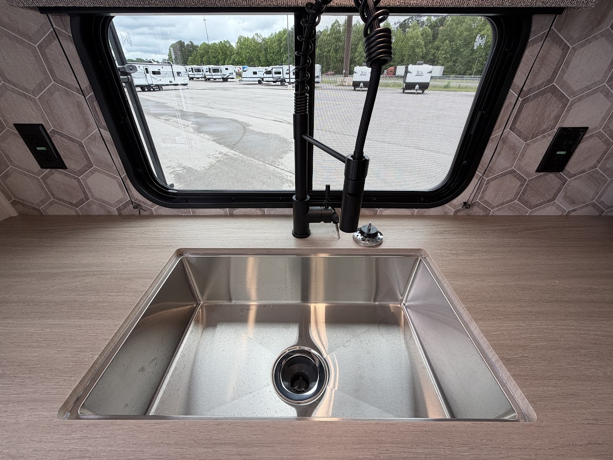 2026 VENTURE RV SIENNA 231VRK - Image 17