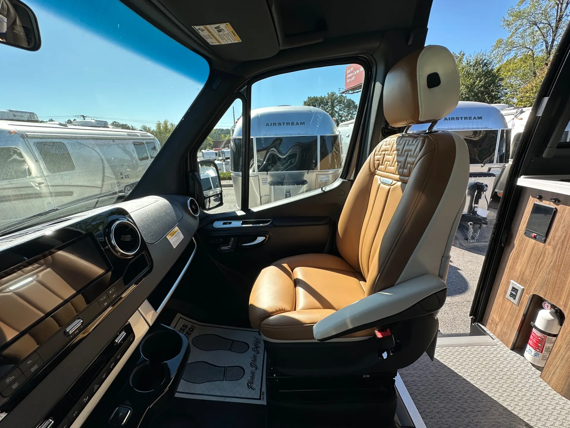 2027 Airstream Interstate 19GTX - Image 16