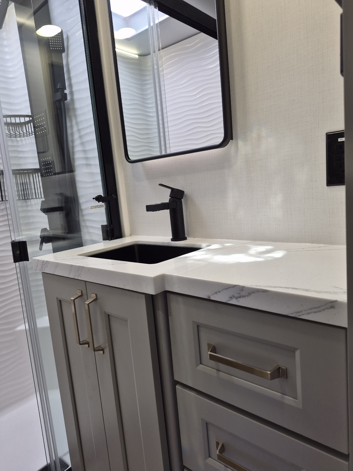 2027 Brinkley RV Model G 4120 - Image 16