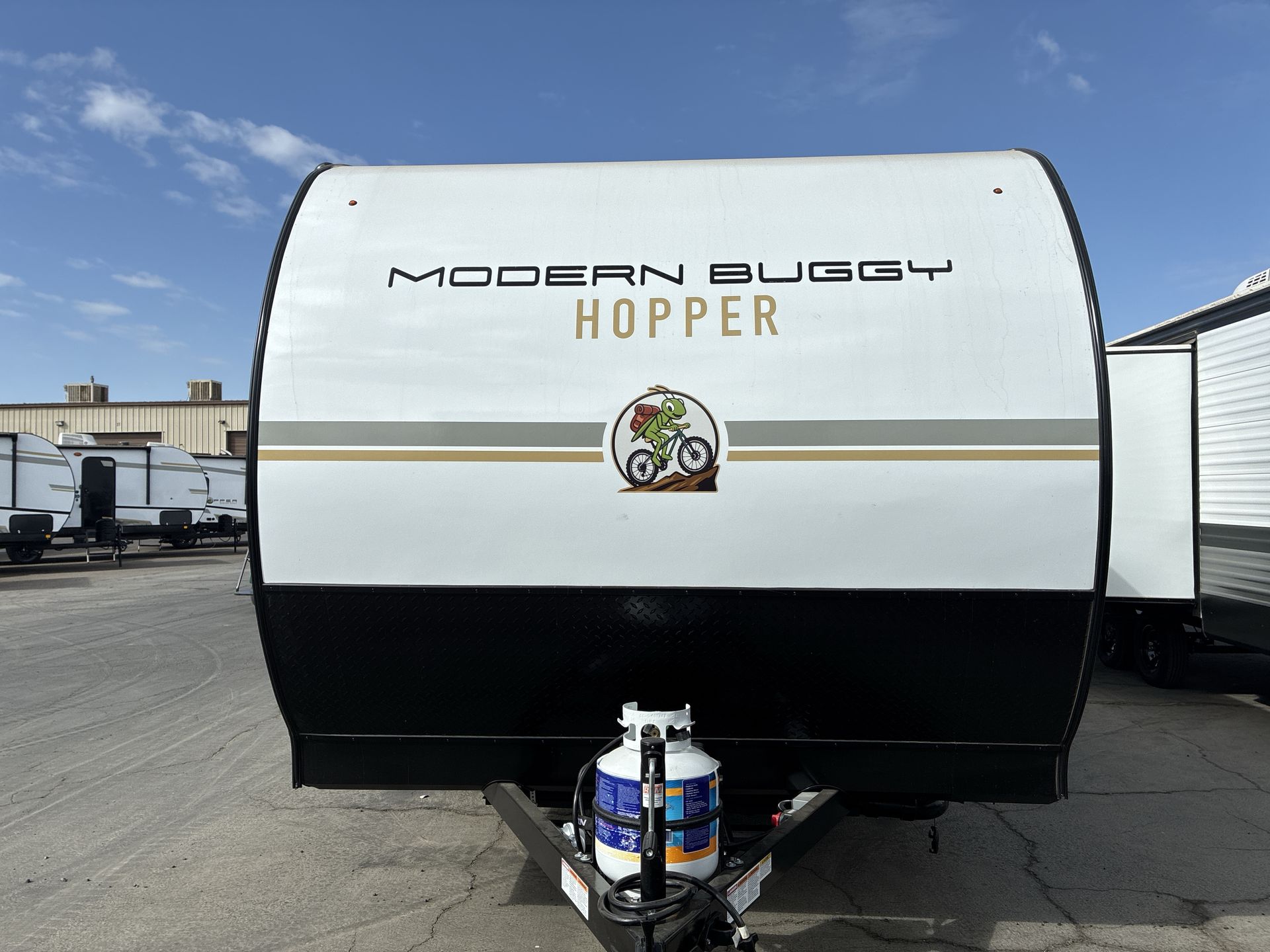 2027 Modern Buggy Hopper 1 - Image 3