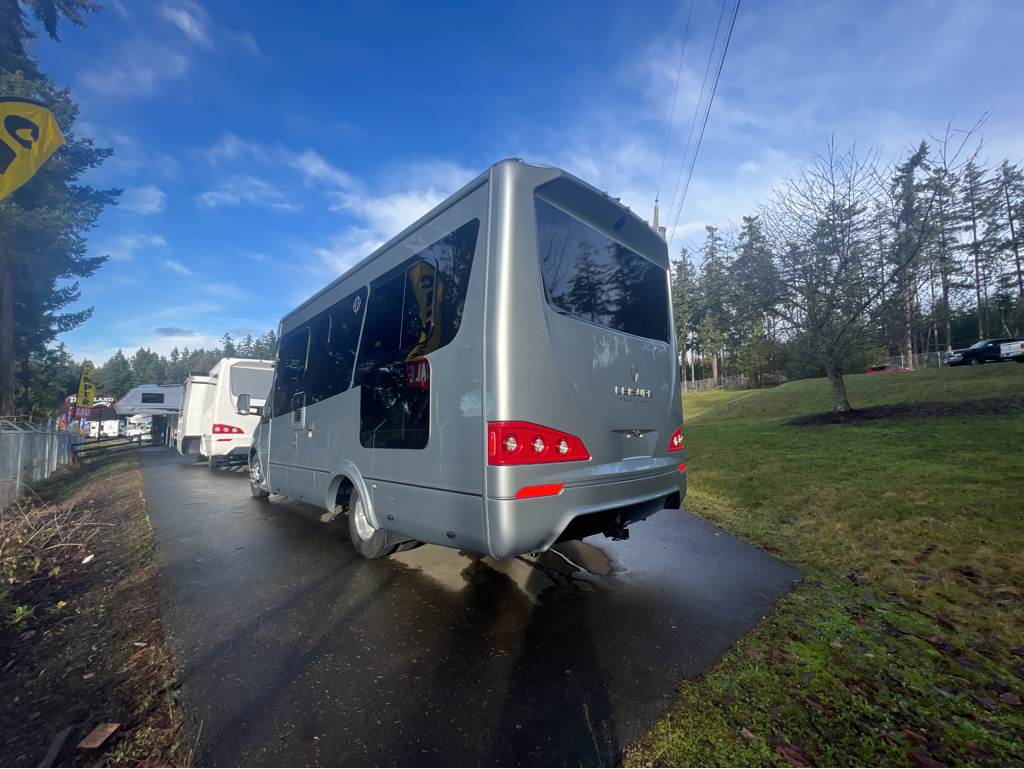 2026 Leisure Travel Unity U24RL - Image 18